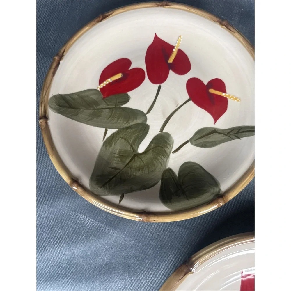 Kauhale Living Stoneware Handpainted‎ Anthurium Flower Plate 10 6/8